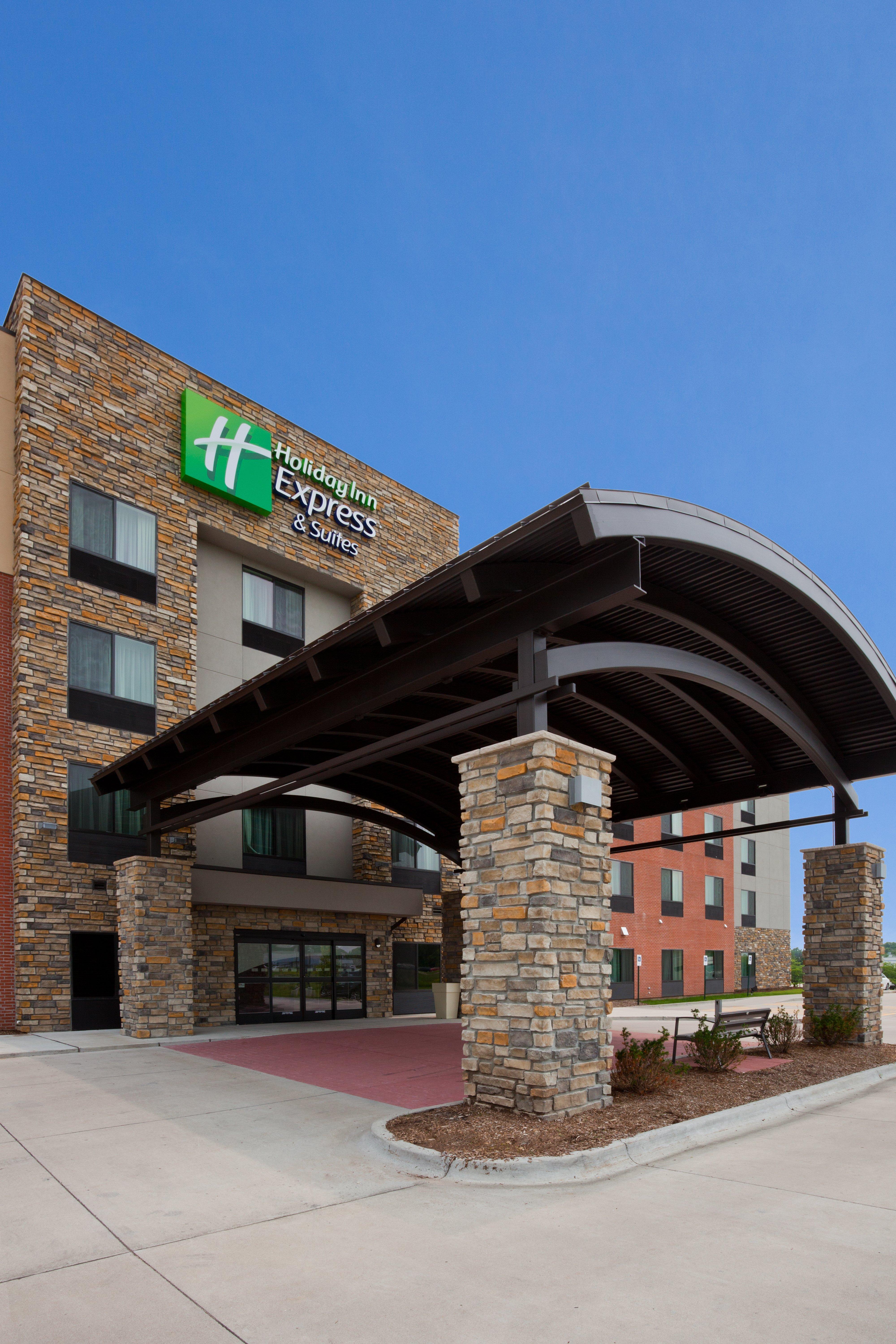 Holiday Inn Express & Suites Davenport, An Ihg Hotel Extérieur photo