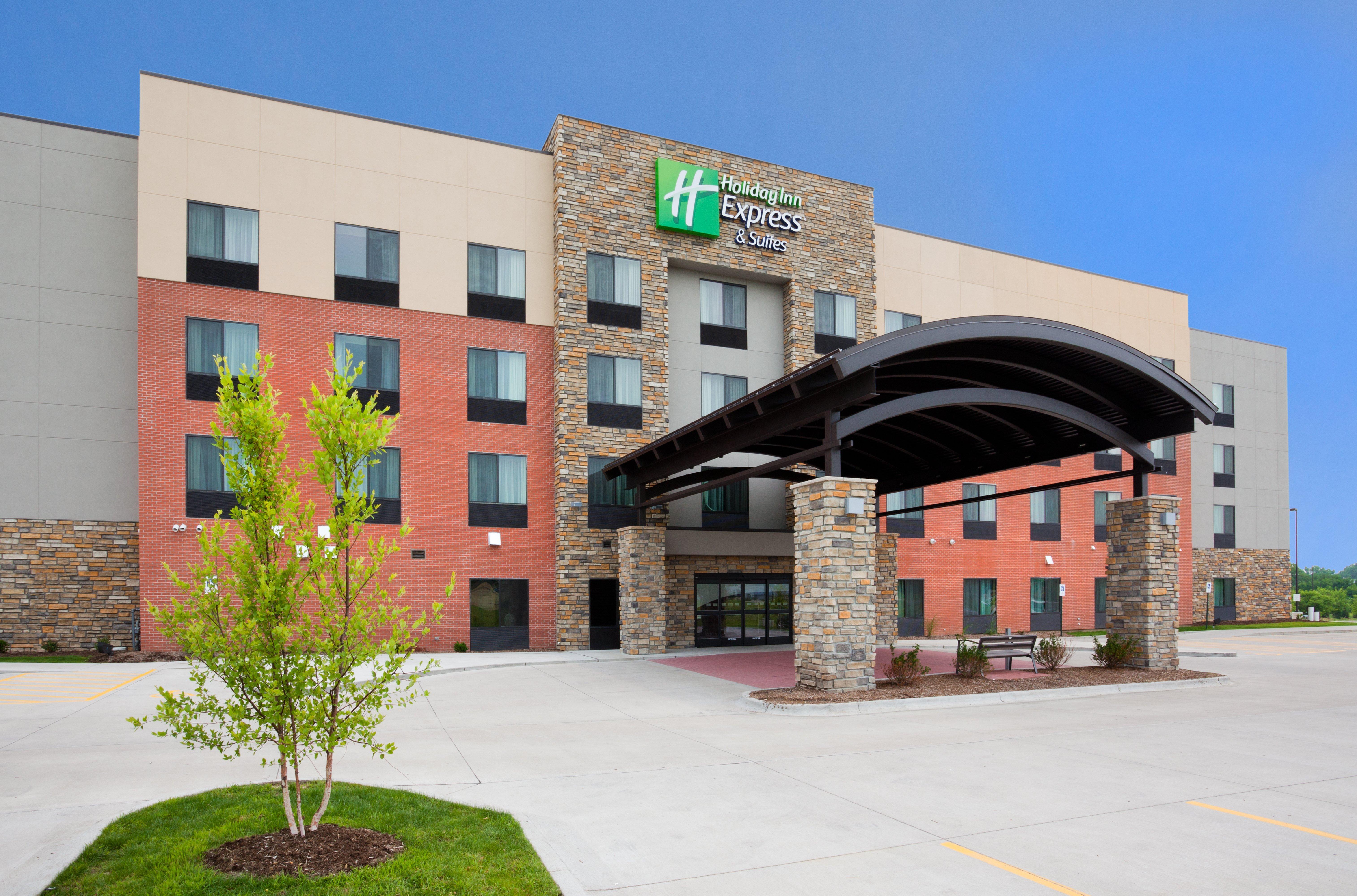 Holiday Inn Express & Suites Davenport, An Ihg Hotel Extérieur photo