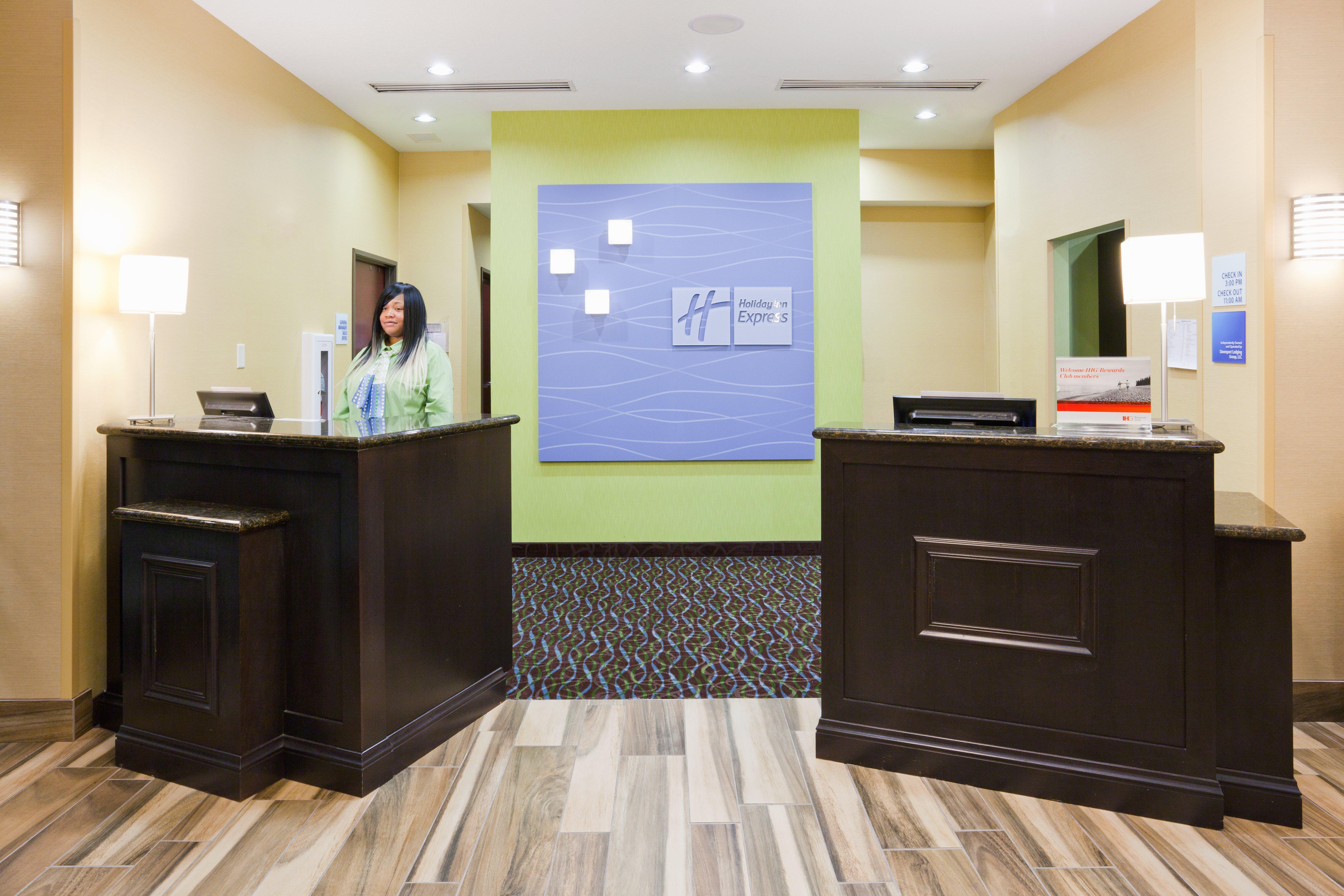 Holiday Inn Express & Suites Davenport, An Ihg Hotel Extérieur photo