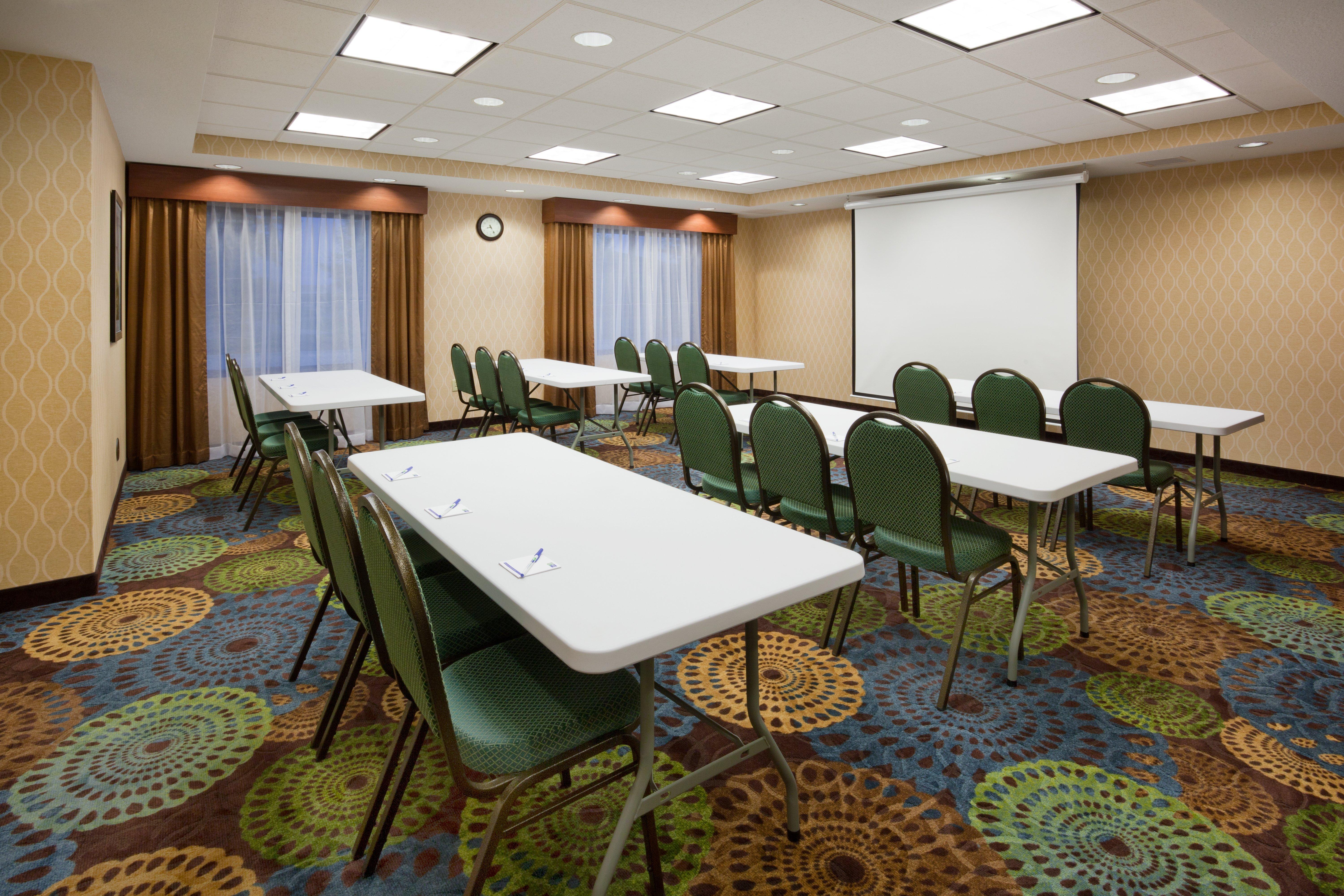 Holiday Inn Express & Suites Davenport, An Ihg Hotel Extérieur photo