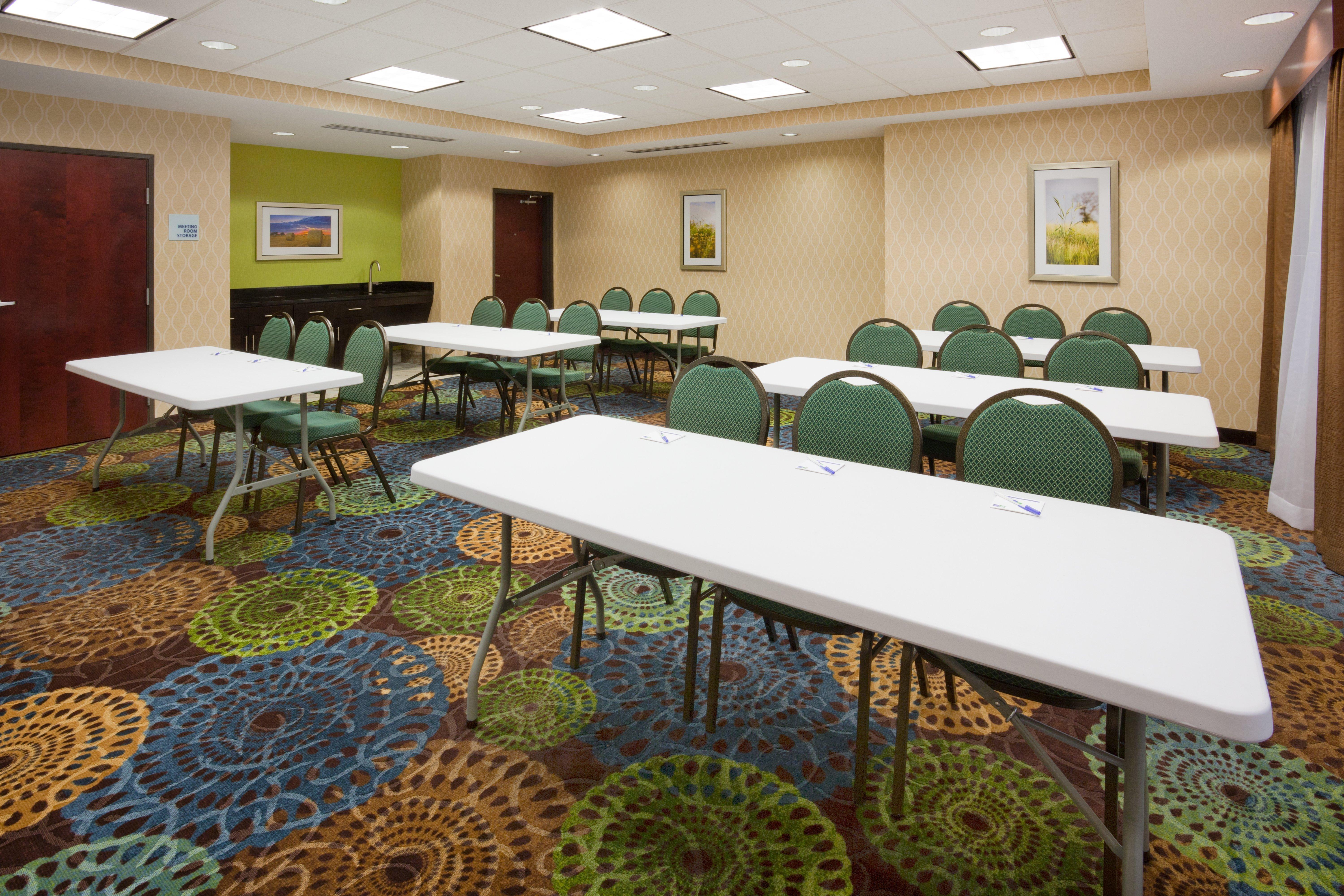 Holiday Inn Express & Suites Davenport, An Ihg Hotel Extérieur photo